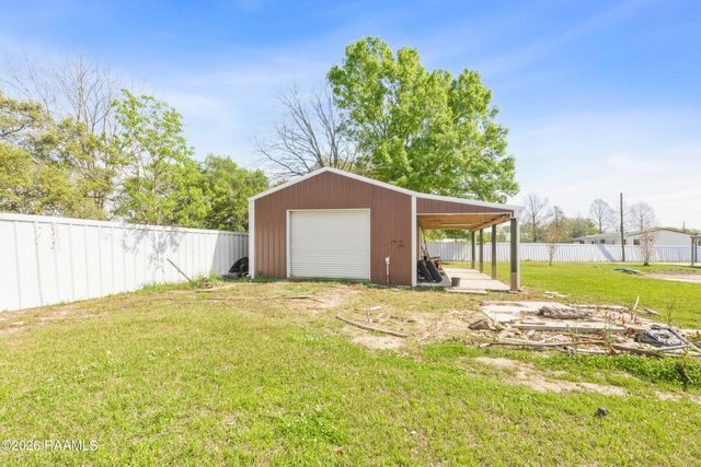 1020 Cyrus Drive, St. Martinville, LA 70582