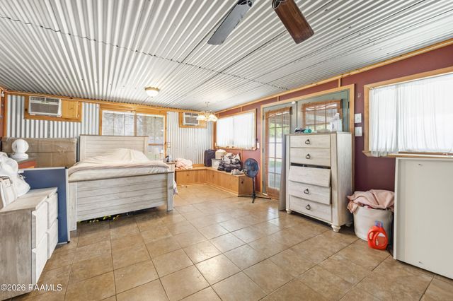 1020 Cyrus Drive, St. Martinville, LA 70582