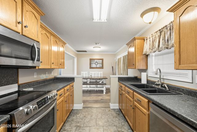 1020 Cyrus Drive, St. Martinville, LA 70582