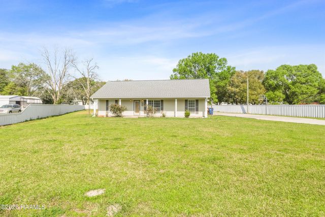 1020 Cyrus Drive, St. Martinville, LA 70582