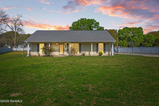 1020 Cyrus Drive, St. Martinville, LA 70582