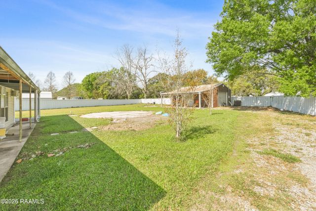 1020 Cyrus Drive, St. Martinville, LA 70582
