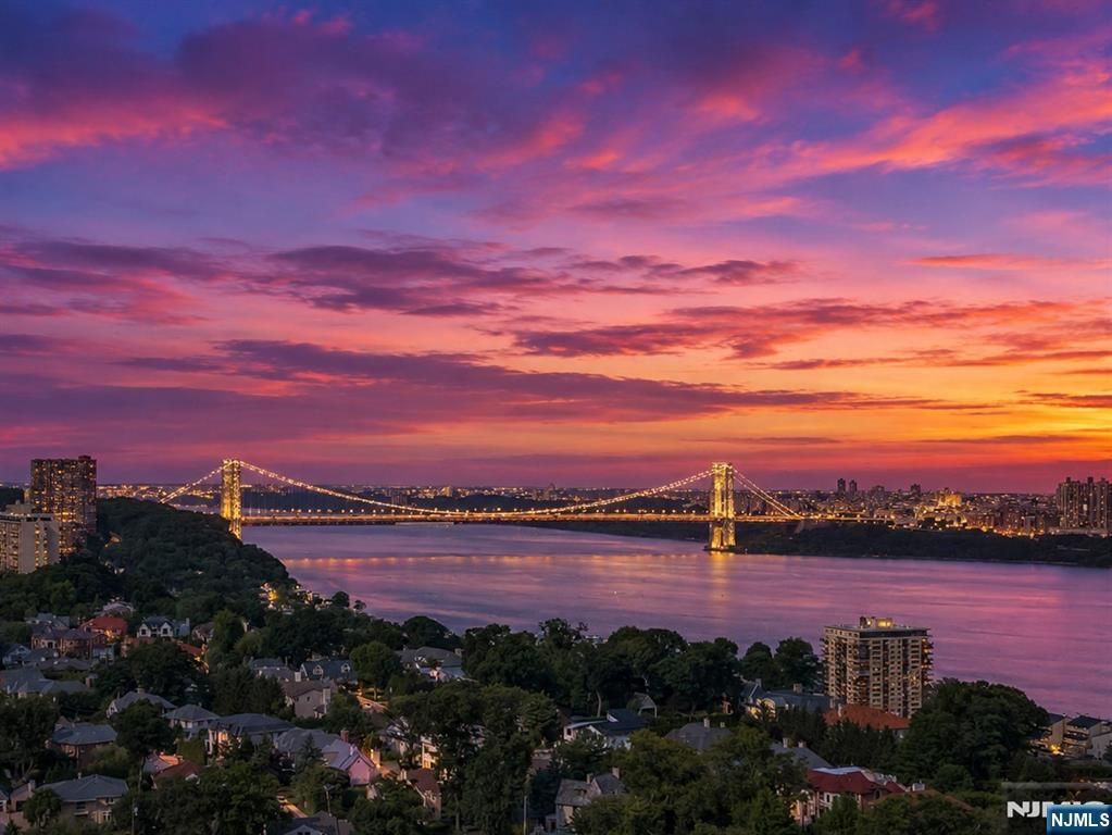900 Palisade Avenue 17C, Fort Lee, NJ 07024