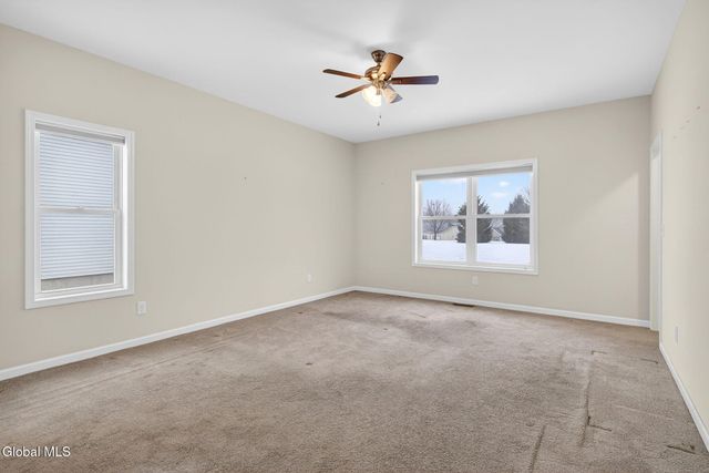 16 Hearthstone Drive, Halfmoon, NY 12118