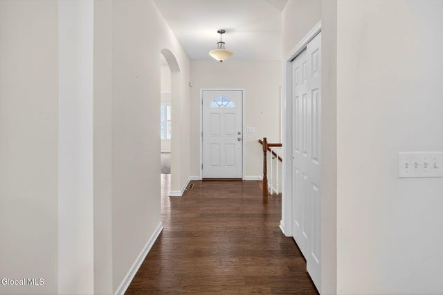 16 Hearthstone Drive, Halfmoon, NY 12118