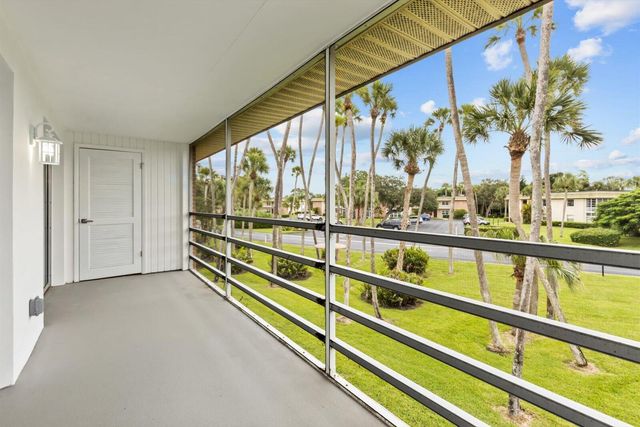 8 Vista Gardens Trail 201, Vero Beach, FL 32962