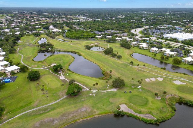 8 Vista Gardens Trail 201, Vero Beach, FL 32962