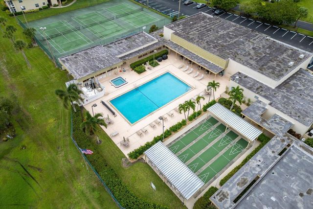 8 Vista Gardens Trail 201, Vero Beach, FL 32962