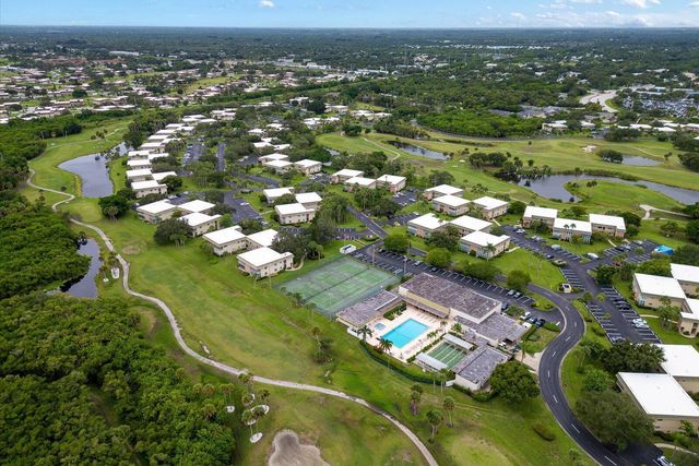 8 Vista Gardens Trail 201, Vero Beach, FL 32962