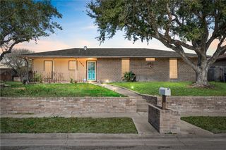 11814 Rustling Cove Road, Corpus Christi, TX 78410