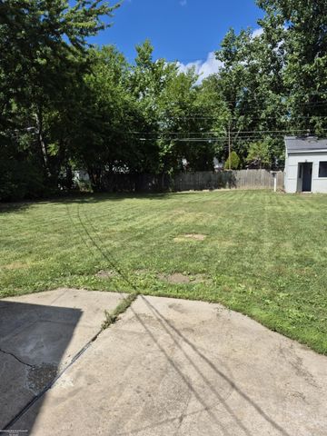 20585 Anita Road, Harper Woods, MI 48225