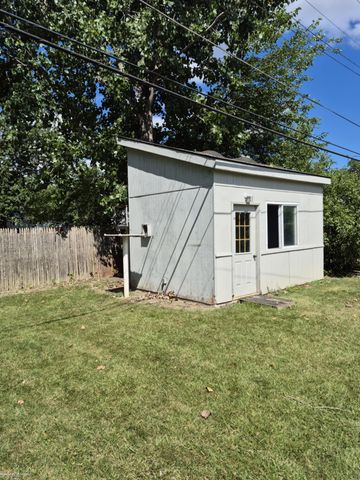 20585 Anita Road, Harper Woods, MI 48225