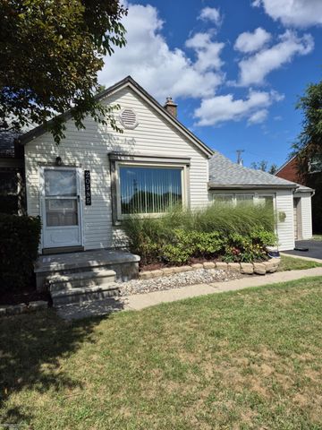 20585 Anita Road, Harper Woods, MI 48225