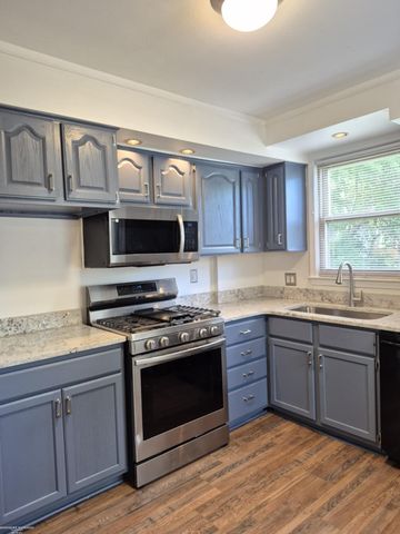 20585 Anita Road, Harper Woods, MI 48225