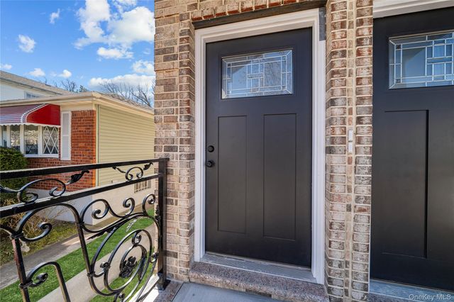 21916 141st Avenue 2, Laurelton, NY 11413