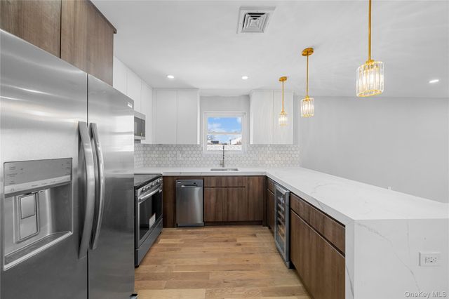 21916 141st Avenue 2, Laurelton, NY 11413