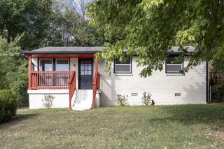 3217 Crowe Dr, Nashville, TN 37218