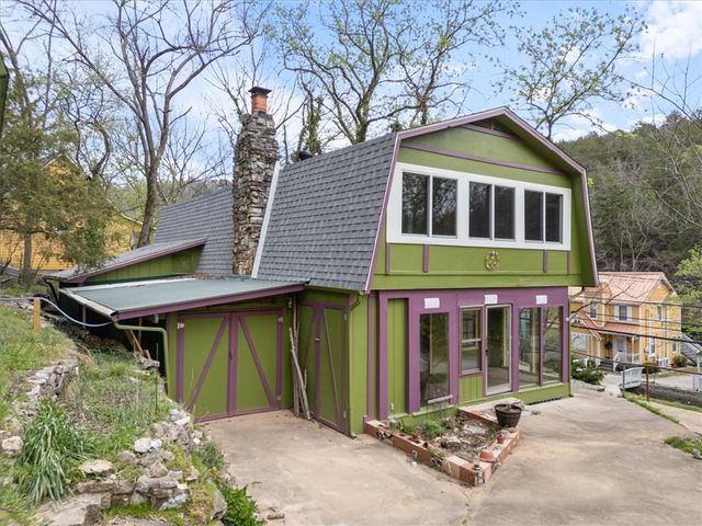 190 Main Street, Eureka Springs, AR 72632
