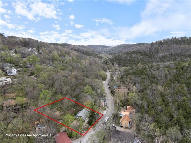 190 Main Street, Eureka Springs, AR 72632