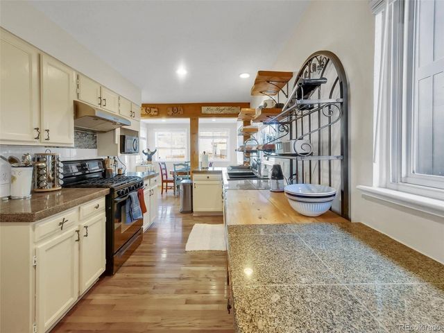 2442 S Madison St, Denver, CO 80210