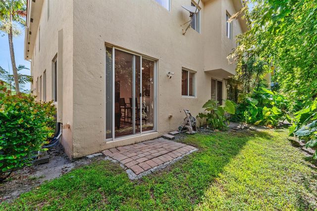 1808 Sonrisa Street, Riviera Beach, FL 33404