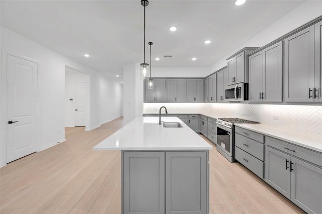 32035 River Birch Lane, Waller, TX 77484
