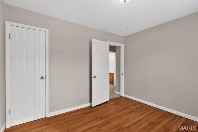 9033 Bobb Avenue, St Louis, MO 63114