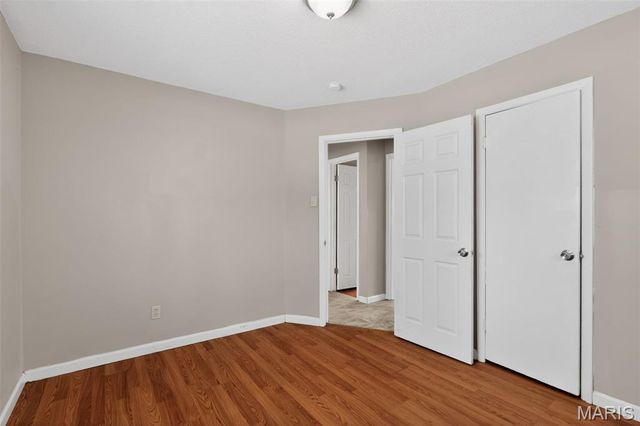 9033 Bobb Avenue, St Louis, MO 63114