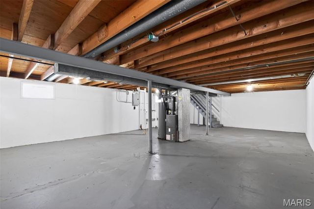 9033 Bobb Avenue, St Louis, MO 63114