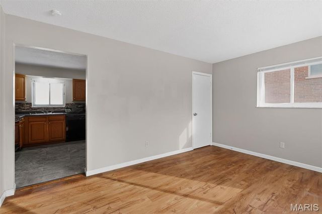 9033 Bobb Avenue, St Louis, MO 63114