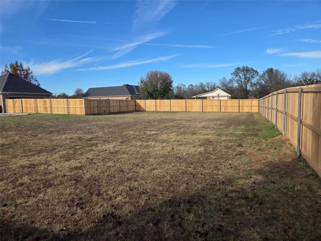 3940 47th Street NE, Paris, TX 75462