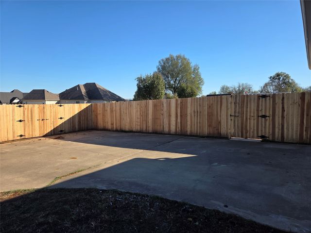 3940 47th Street NE, Paris, TX 75462