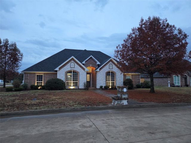 3940 47th Street NE, Paris, TX 75462