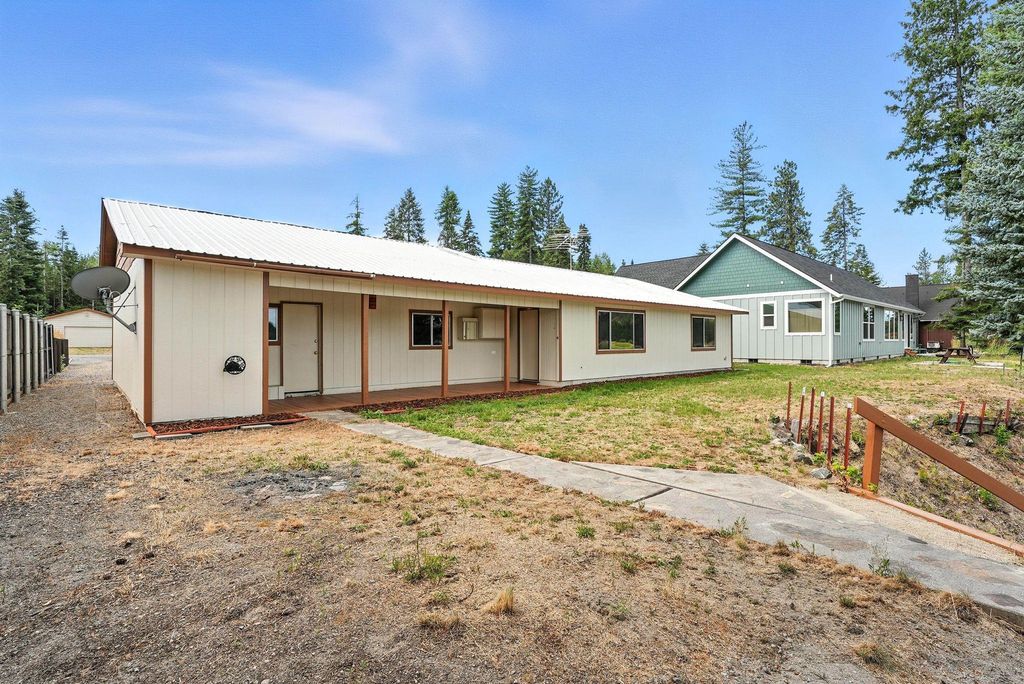 612 Levitch Rd, Newport, WA 99156