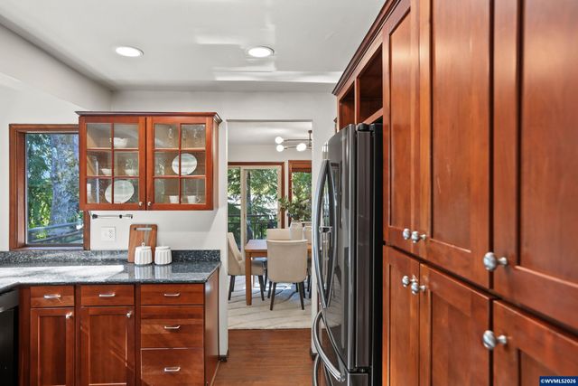 1156 NW Charlemagne Pl, Corvallis, OR 97330
