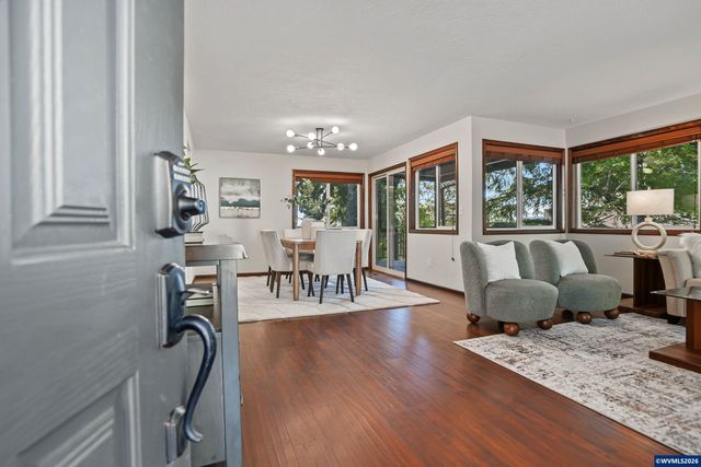 1156 NW Charlemagne Pl, Corvallis, OR 97330