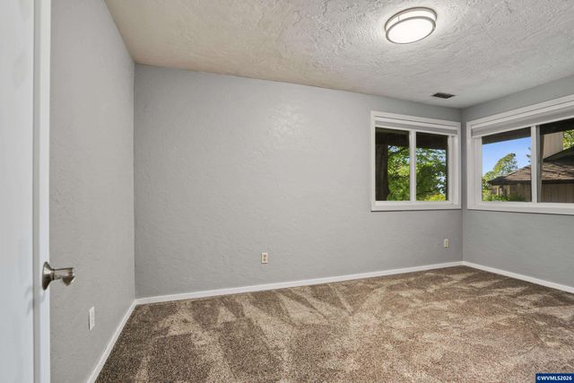 1156 NW Charlemagne Pl, Corvallis, OR 97330
