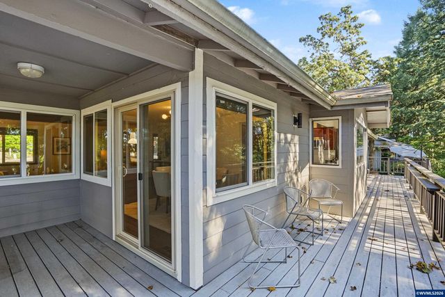 1156 NW Charlemagne Pl, Corvallis, OR 97330