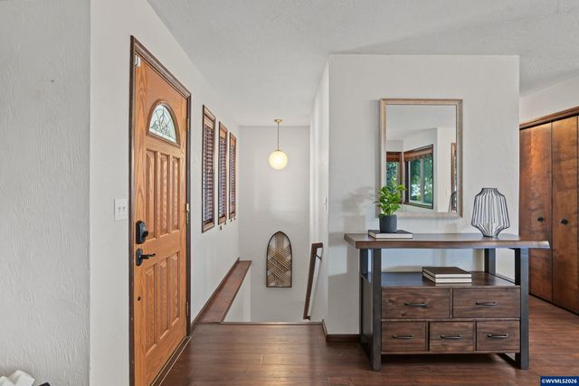 1156 NW Charlemagne Pl, Corvallis, OR 97330