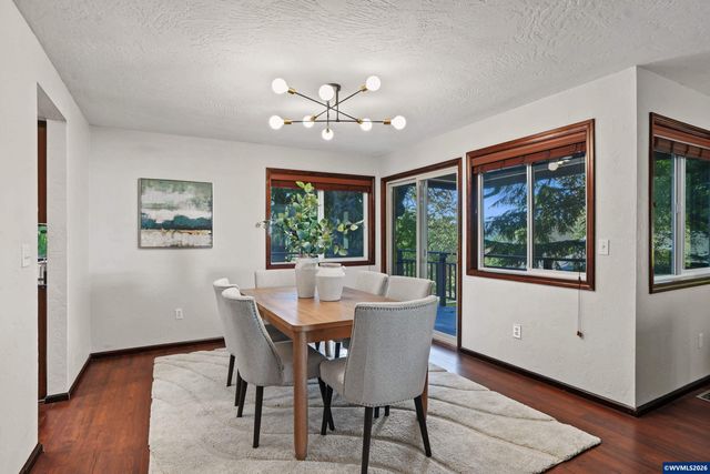 1156 NW Charlemagne Pl, Corvallis, OR 97330