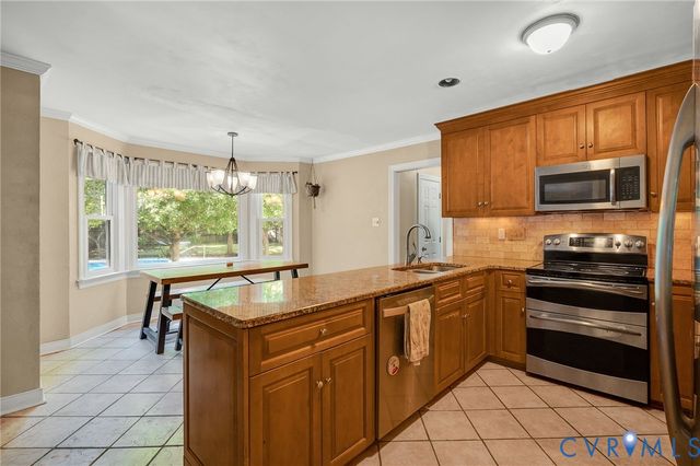 2931 Ellesmere Dr, Midlothian, VA 23113