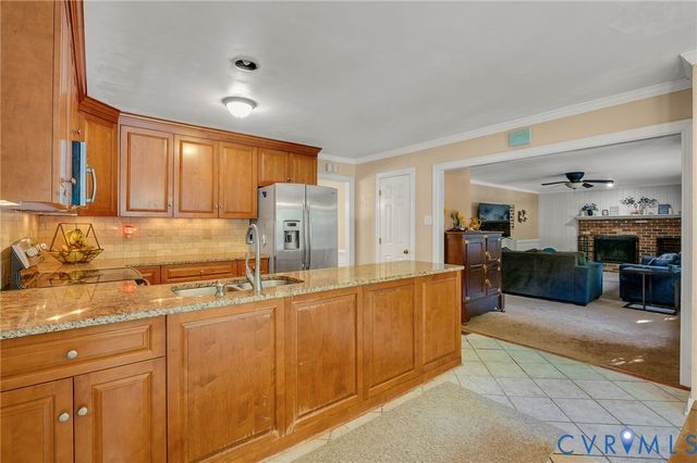 2931 Ellesmere Dr, Midlothian, VA 23113