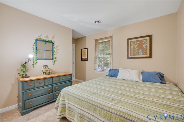 2931 Ellesmere Dr, Midlothian, VA 23113