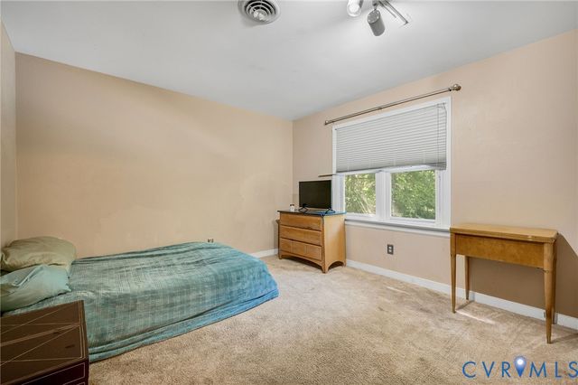 2931 Ellesmere Dr, Midlothian, VA 23113