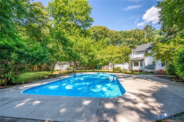 2931 Ellesmere Dr, Midlothian, VA 23113