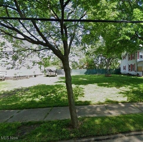 849 Yale Street, Akron, OH 44311