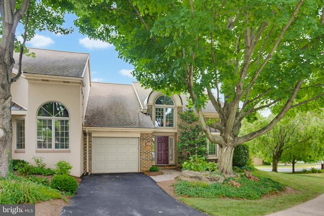 232 WILLOW VALLEY DR, Lancaster, PA 17602