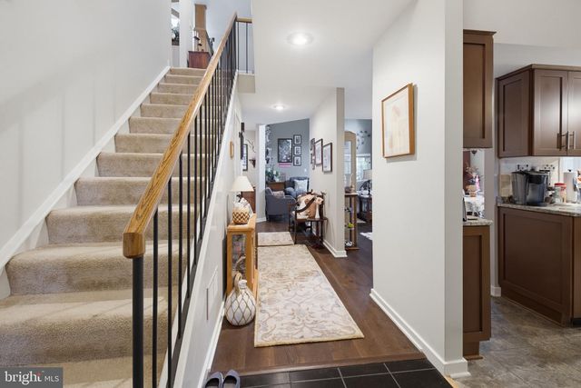 232 WILLOW VALLEY DR, Lancaster, PA 17602