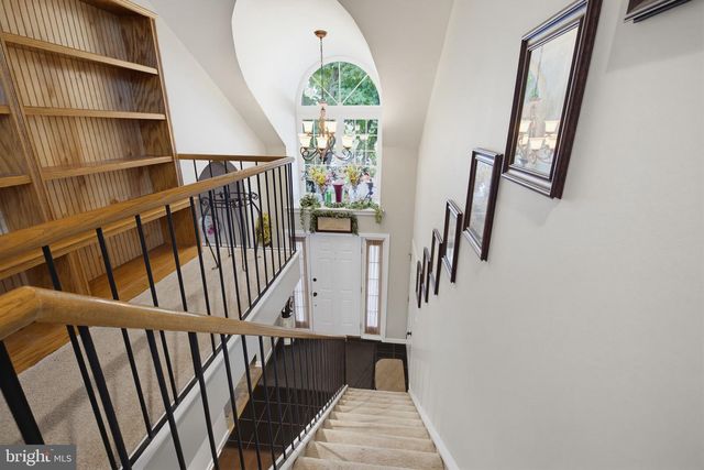 232 WILLOW VALLEY DR, Lancaster, PA 17602