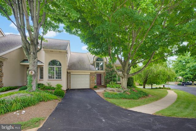 232 WILLOW VALLEY DR, Lancaster, PA 17602